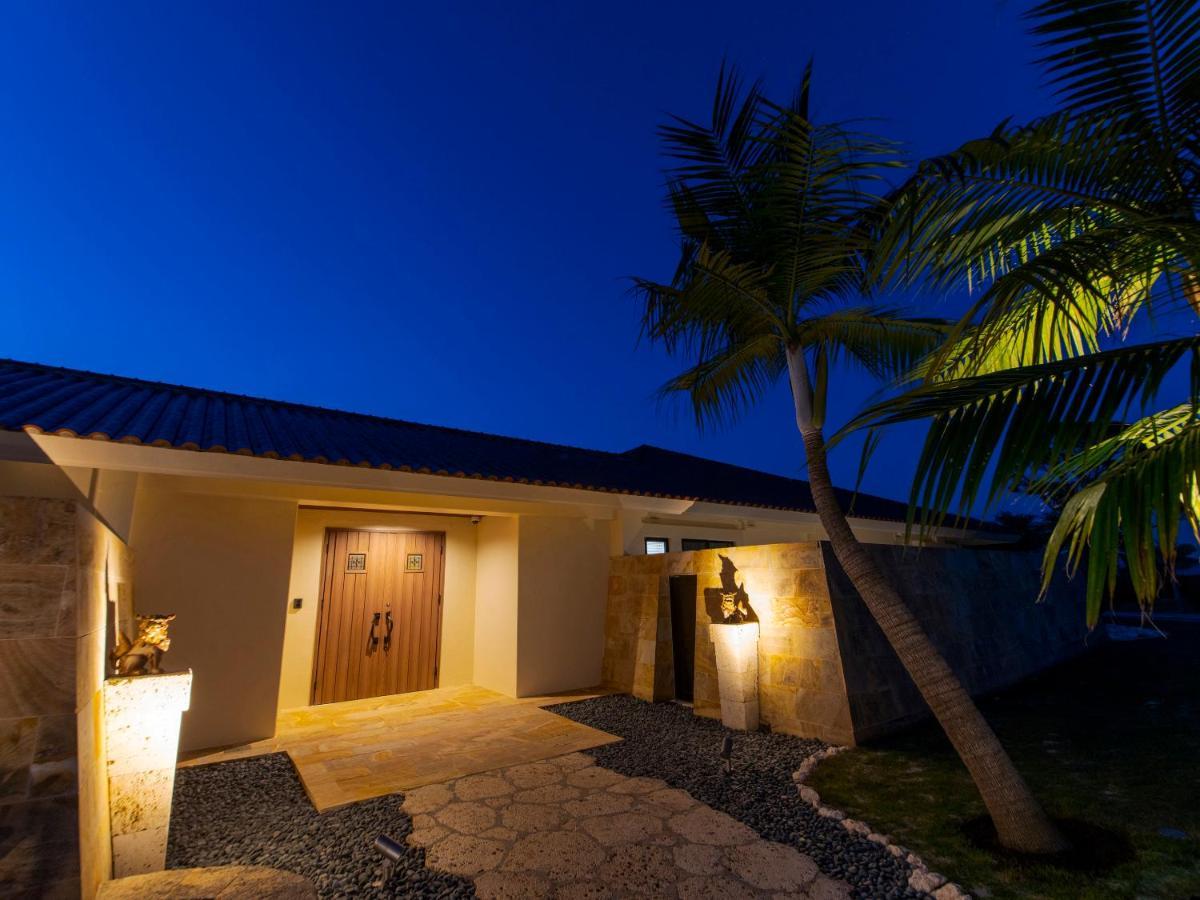 Kanehide Kise Country Club Nago Exterior foto