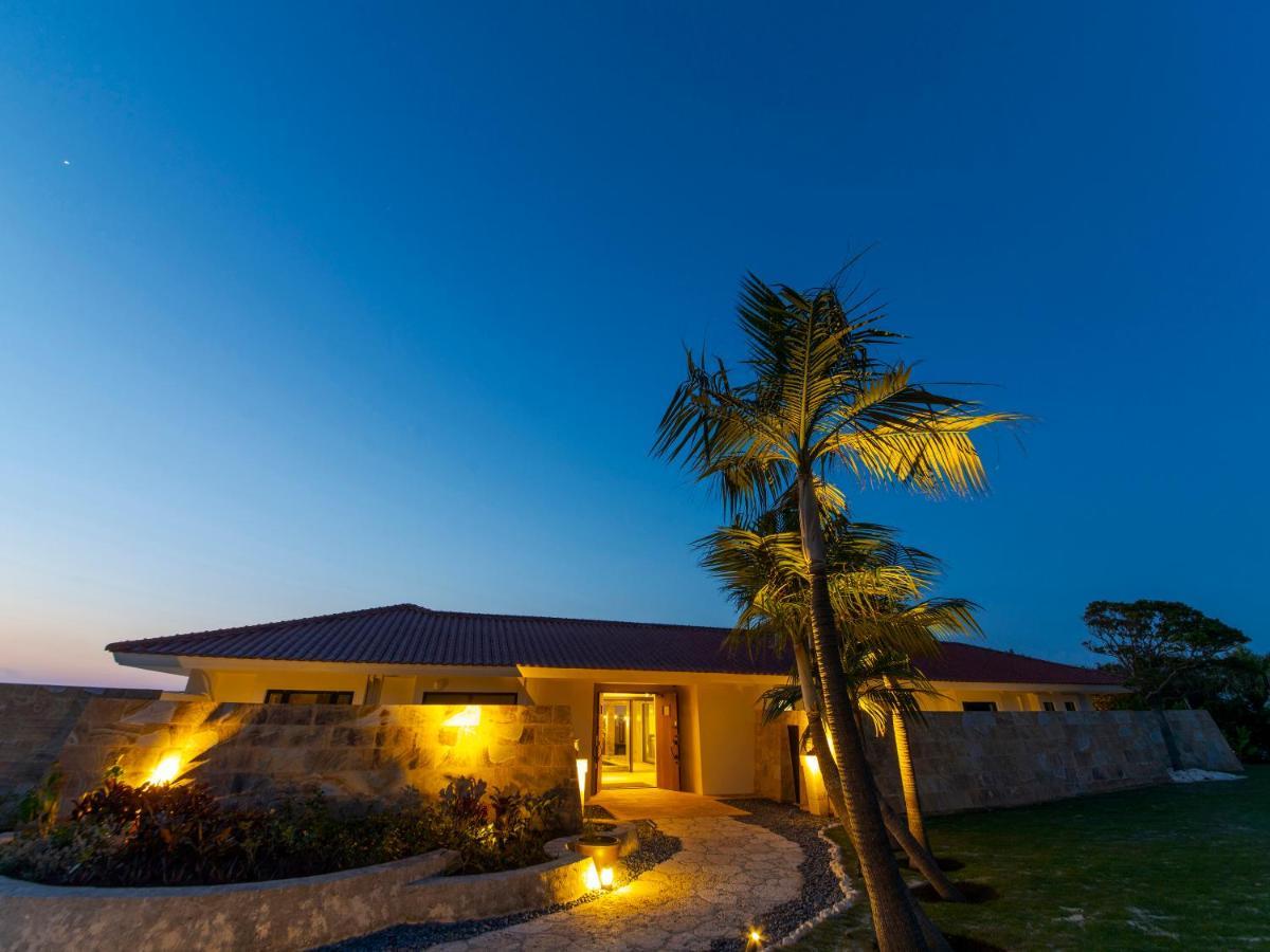 Kanehide Kise Country Club Nago Exterior foto