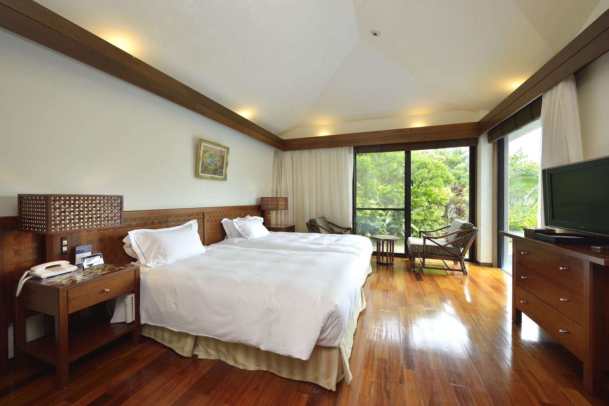 Kanehide Kise Country Club Nago Exterior foto